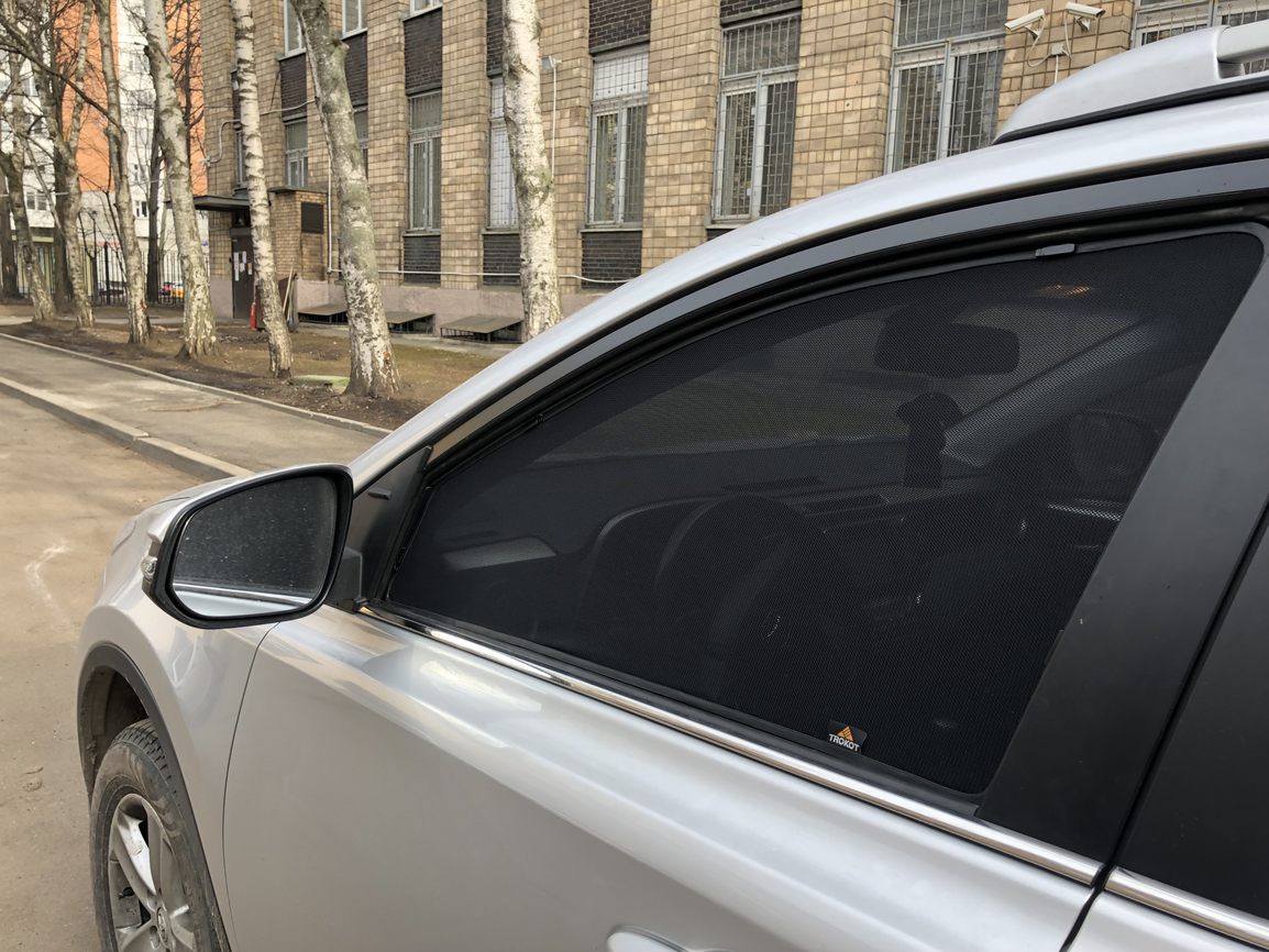  Каркасные автомобильные шторки - Toyota RAV4 (4) (XA40, CA40) (2012-2019) Внедорожник 5 дв. Комплект на передние двери STANDART - фото